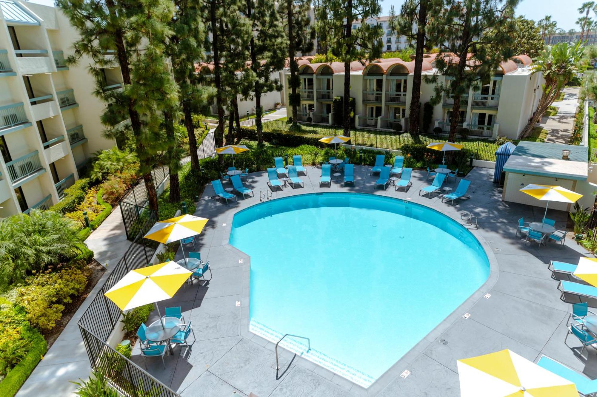 Howard Johnson by Wyndham Anaheim Hotel&Water Playground Exterior foto